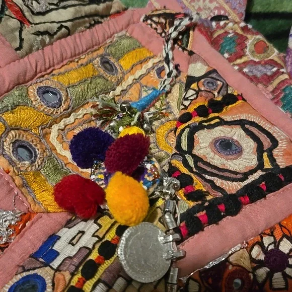 Tylie Malibu Patchwork Xl Bohemian Tote - Picture 2 of 10